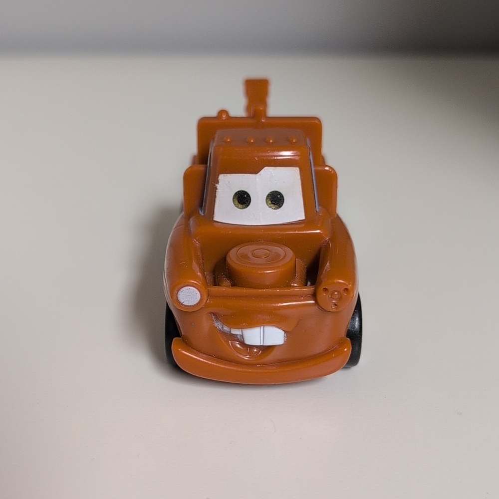🩷4/$20🩷 Disney CARS Mater Tow Truck Toy - Picture 4 of 4